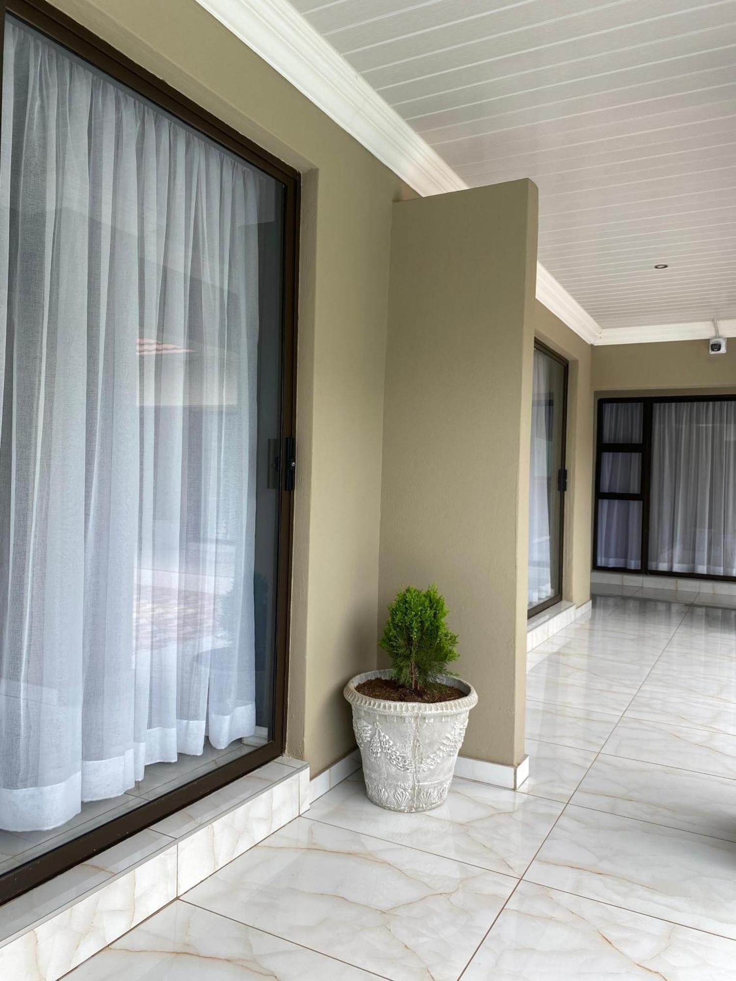 The Fine Line Lodge Претория Экстерьер фото
